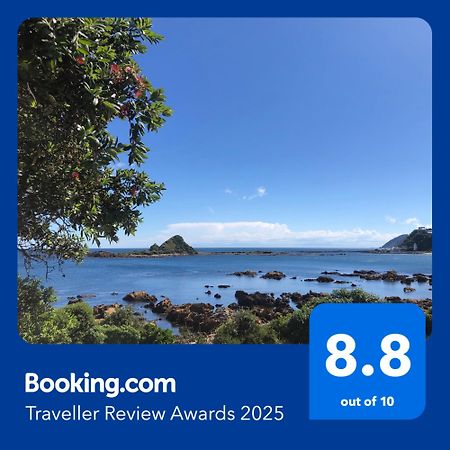 웰링턴 Seafront Haven In Island Bay With Deck, Outdoor Bath, And Parking 아파트 외부 사진