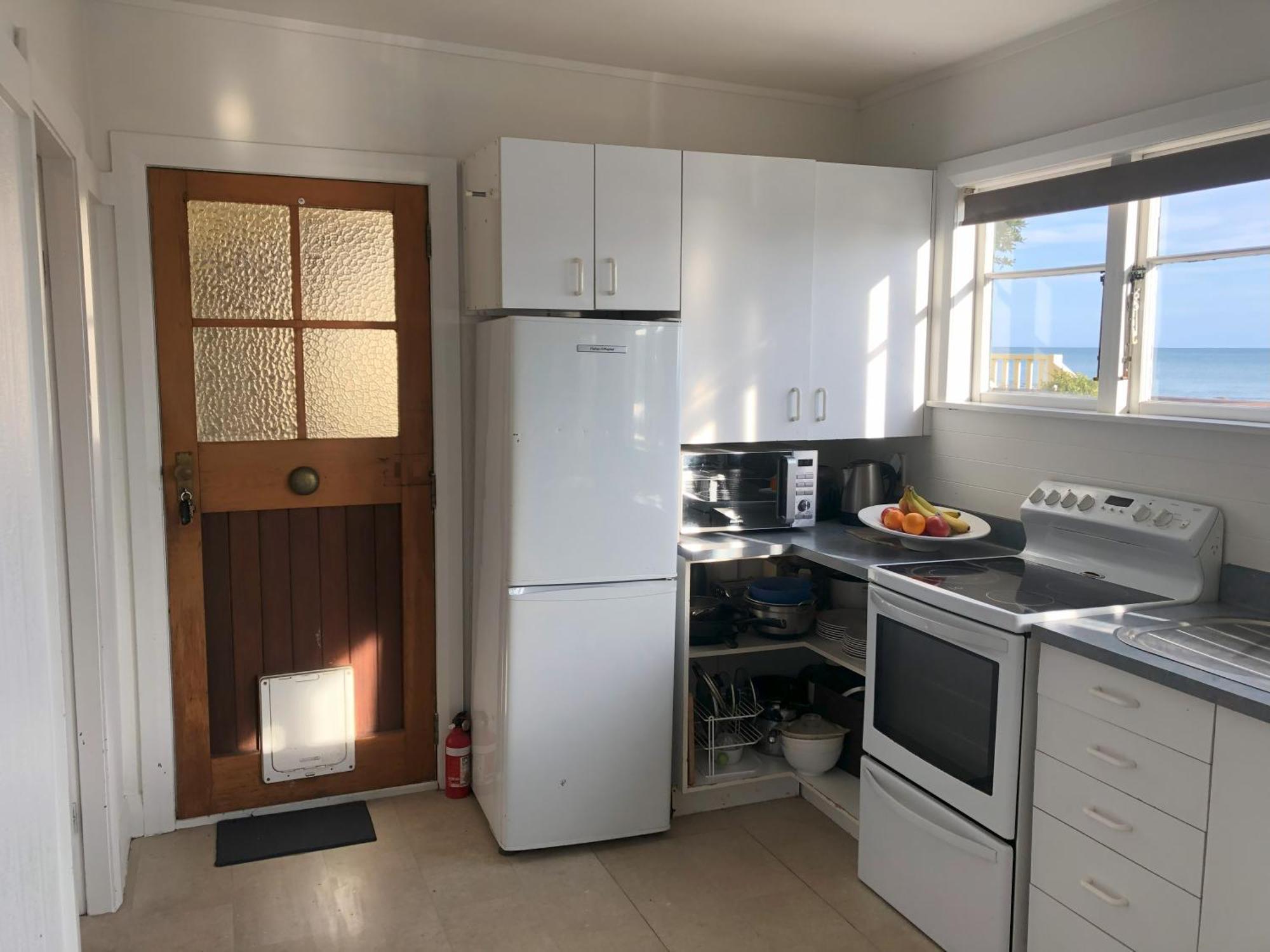 웰링턴 Seafront Haven In Island Bay With Deck, Outdoor Bath, And Parking 아파트 외부 사진
