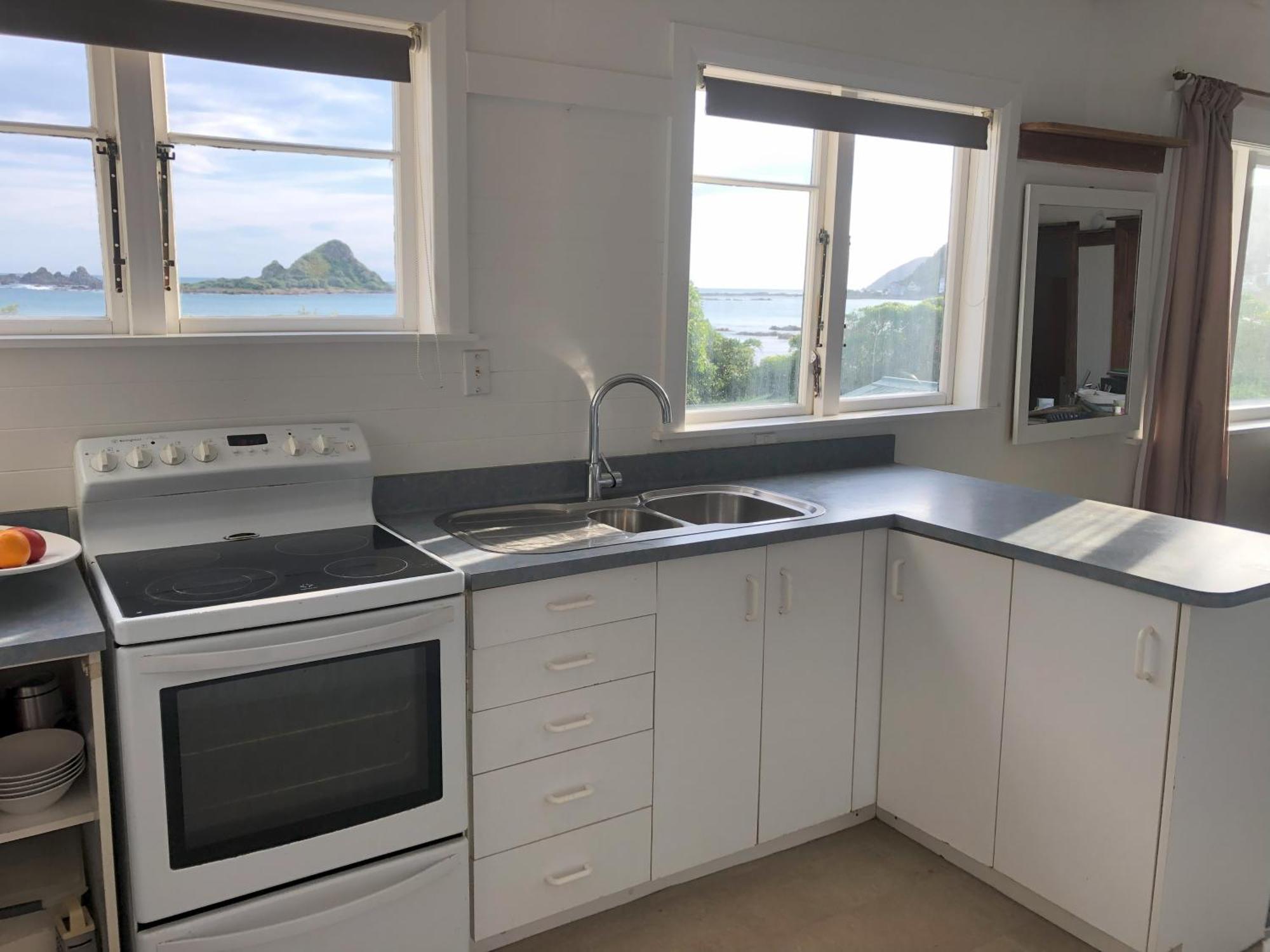 웰링턴 Seafront Haven In Island Bay With Deck, Outdoor Bath, And Parking 아파트 외부 사진